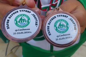 320 състезатели от цялата страна се състезаваха в първия плувен турнир „Спартак” в Сандански