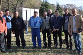 В съботна акция младежи от цяла България залесиха 100 млади дръвчета в парка
