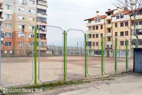 Спортното игрище в ж.к "Спартак" готово до началото на лятото
