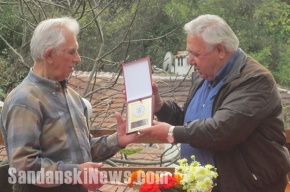 Под пясъчните пирамиди на Мелник Владислав Владиков...